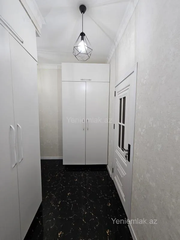 Satılır 2 otaqlı yeni tikili 85 m²