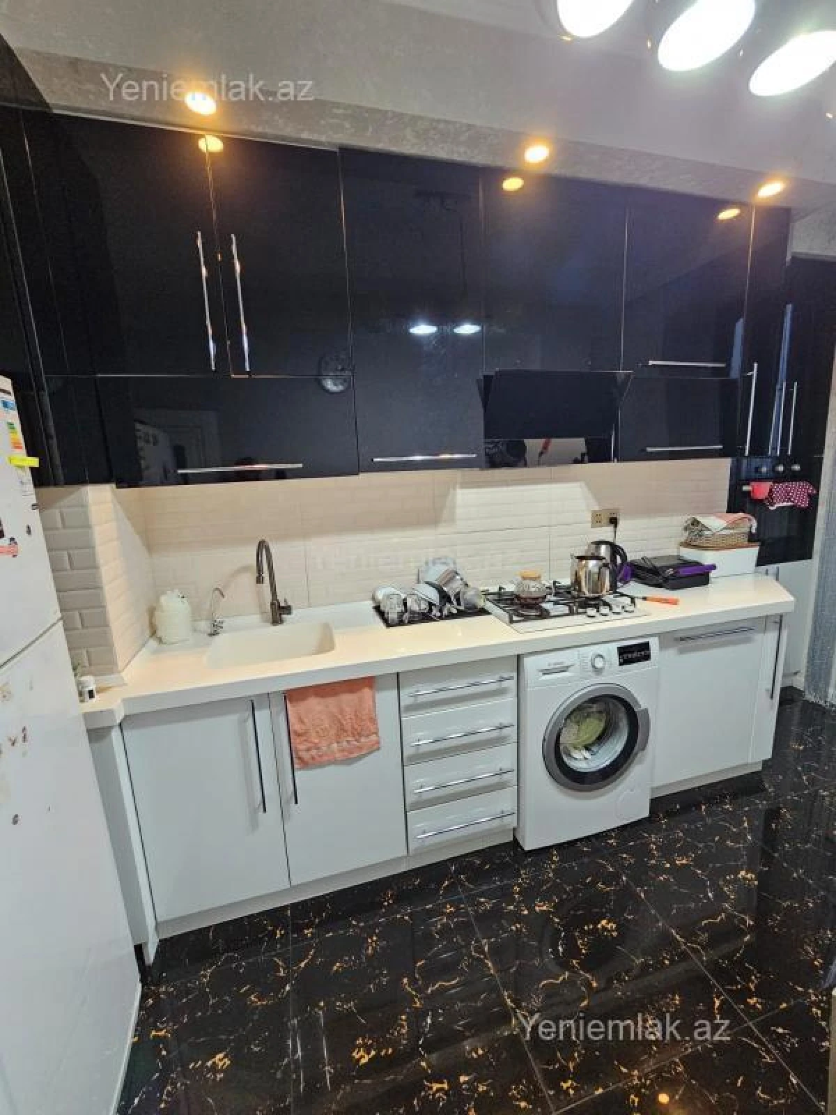 Satılır 2 otaqlı yeni tikili 85 m²