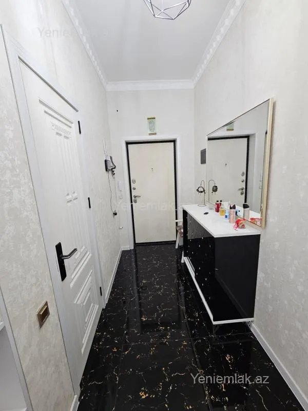Satılır 2 otaqlı yeni tikili 85 m²