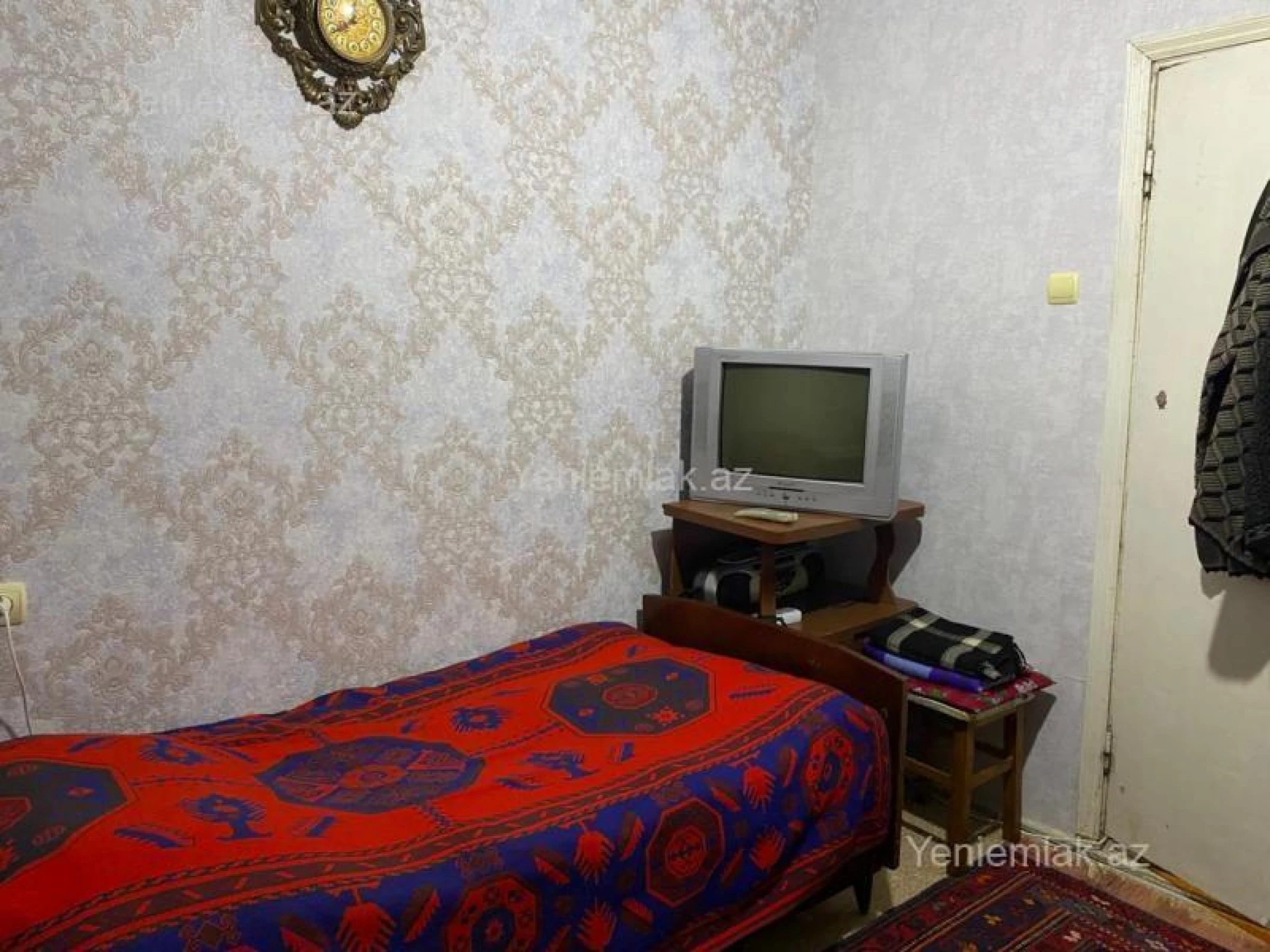 Satılır 4 otaqlı köhnə tikili 90 m²