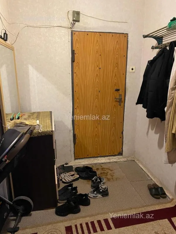 Satılır 4 otaqlı köhnə tikili 90 m²
