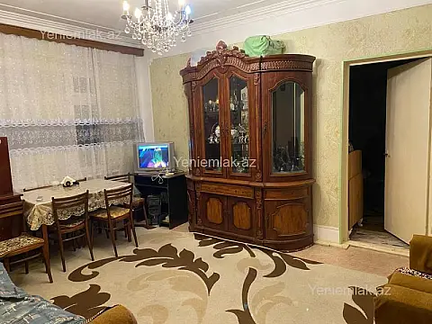 Satılır 4 otaqlı köhnə tikili 90 m²