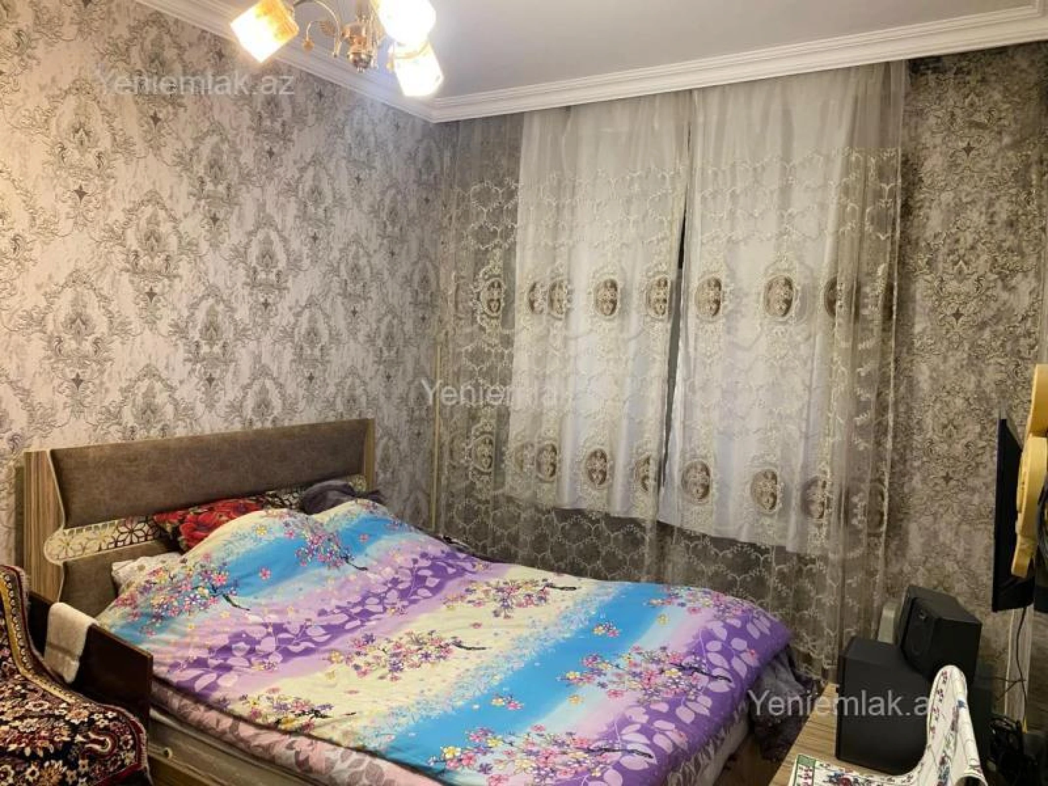 Satılır 4 otaqlı köhnə tikili 90 m²