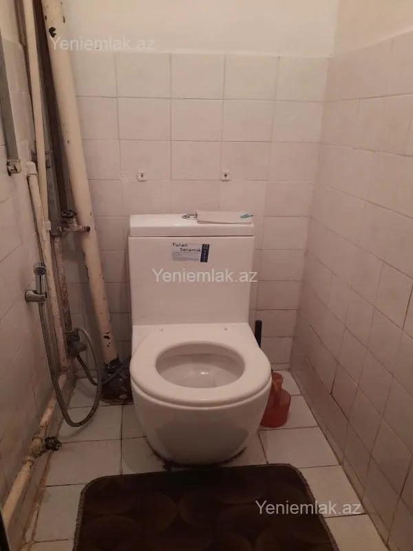 Satılır 4 otaqlı köhnə tikili 90 m²