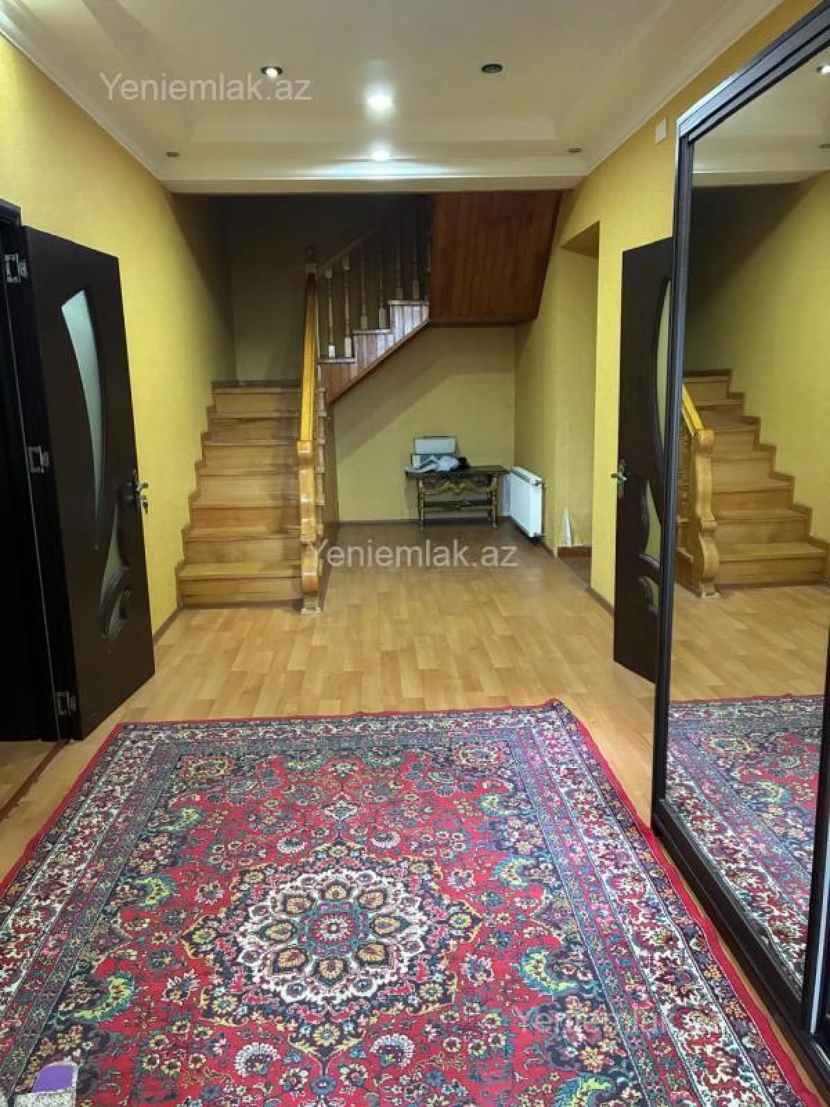 Satılır 6 otaqlı həyət evi 268 m²