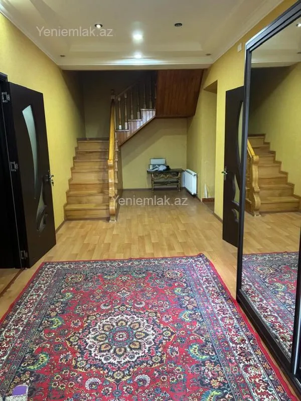 Satılır 6 otaqlı həyət evi 268 m²