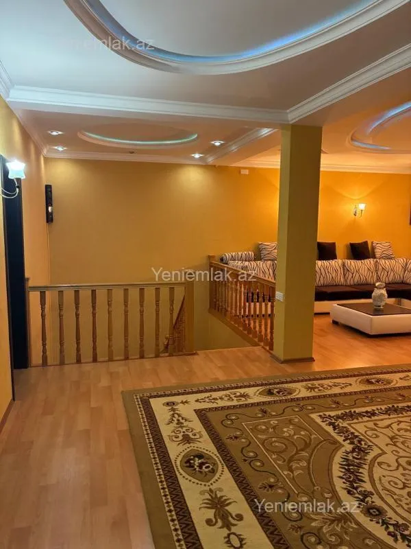 Satılır 6 otaqlı həyət evi 268 m²