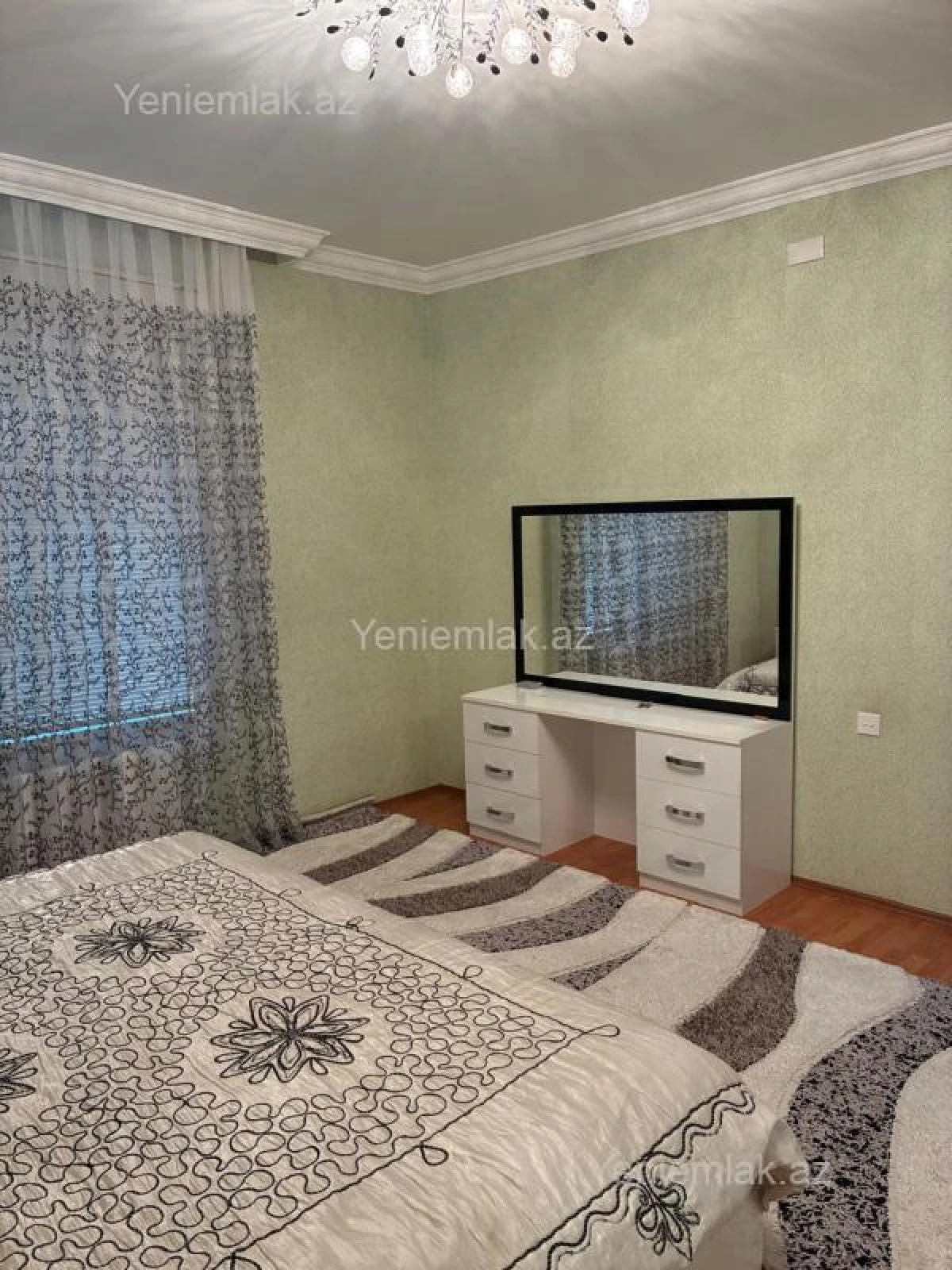 Satılır 6 otaqlı həyət evi 268 m²