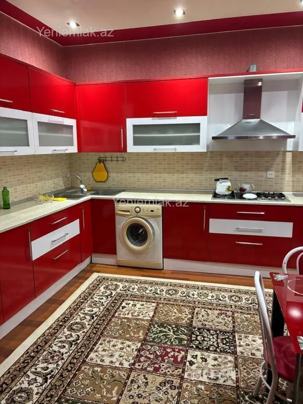 Satılır 6 otaqlı həyət evi 268 m²