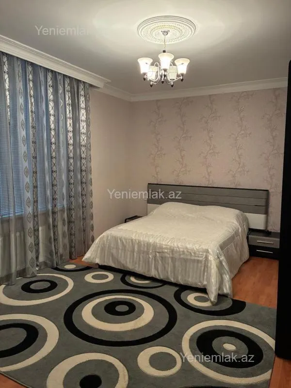 Satılır 6 otaqlı həyət evi 268 m²