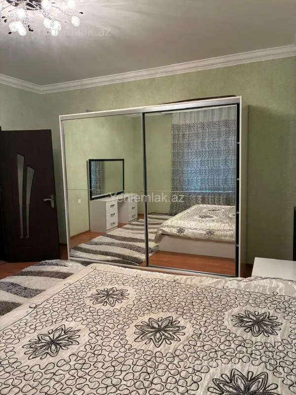 Satılır 6 otaqlı həyət evi 268 m²