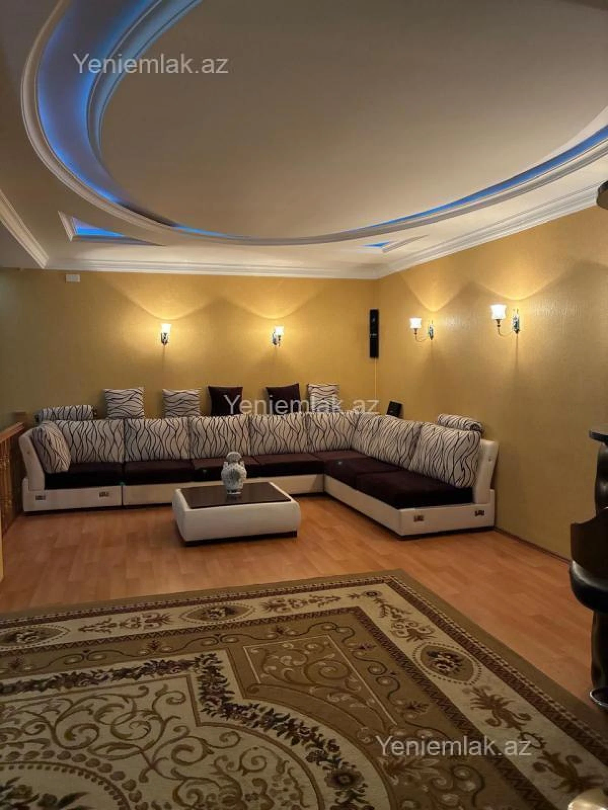 Satılır 6 otaqlı həyət evi 268 m²