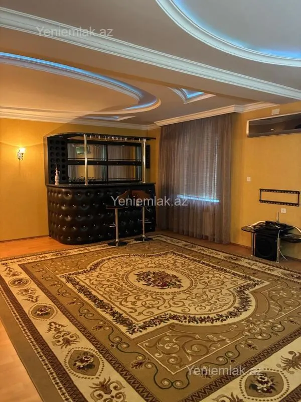 Satılır 6 otaqlı həyət evi 268 m²