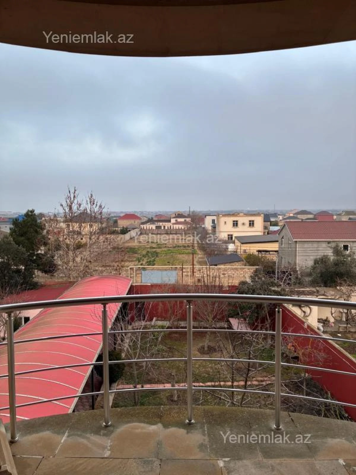 Satılır 6 otaqlı həyət evi 268 m²