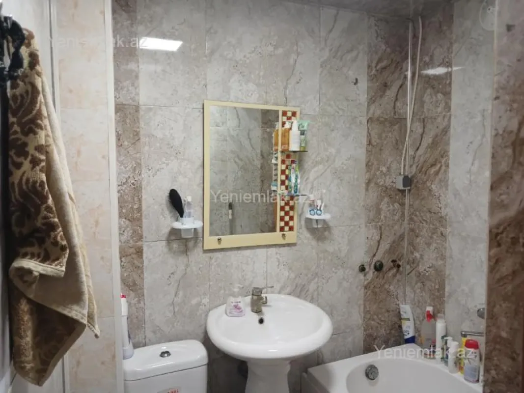 Satılır 1 otaqlı köhnə tikili 37 m²