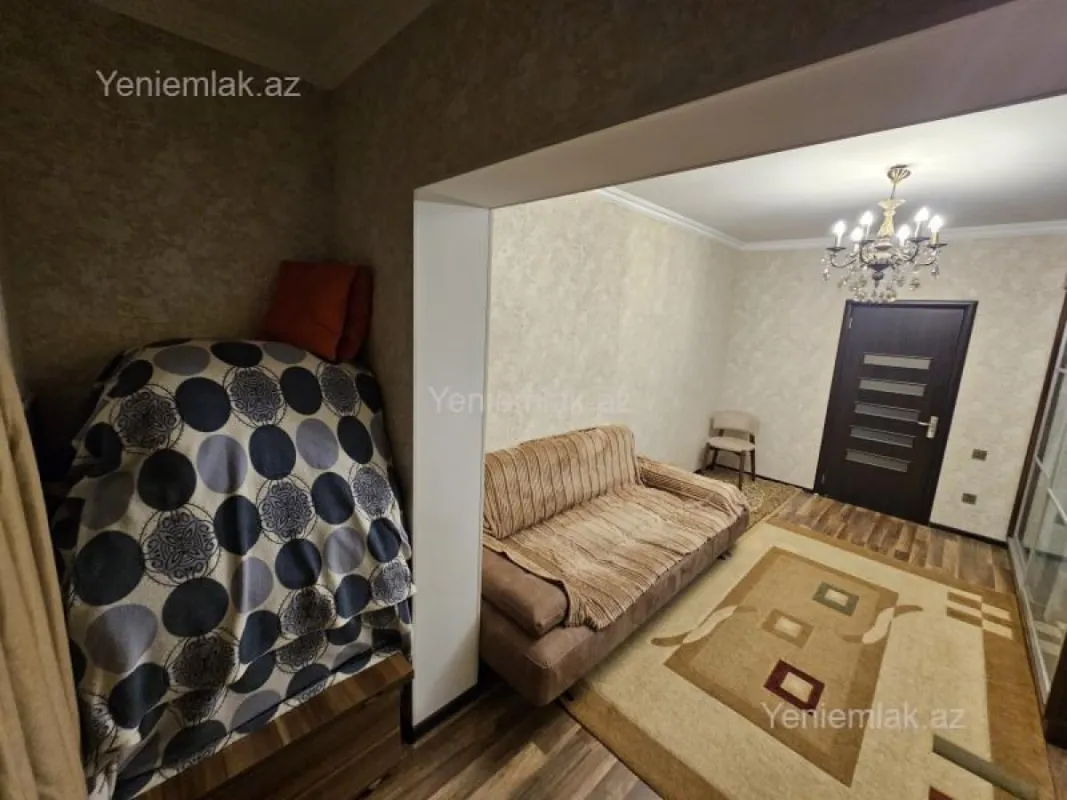 Satılır 2 otaqlı köhnə tikili 55 m²