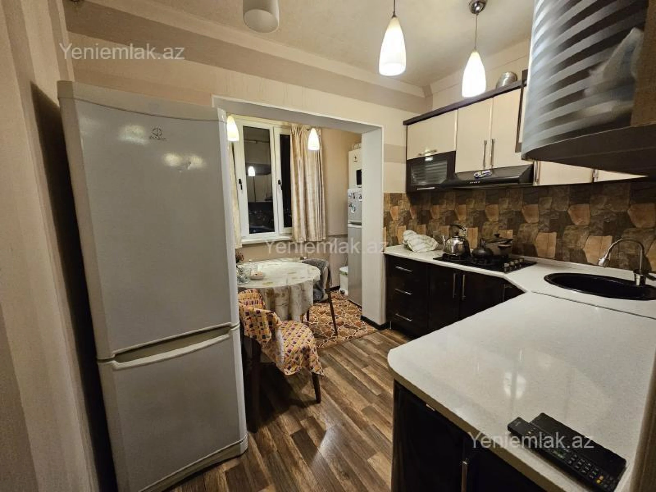 Satılır 2 otaqlı köhnə tikili 55 m²