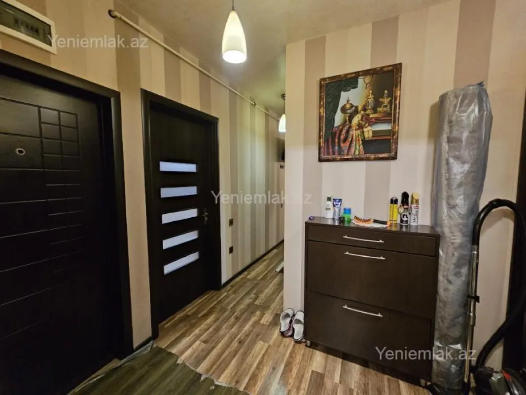 Satılır 2 otaqlı köhnə tikili 55 m²