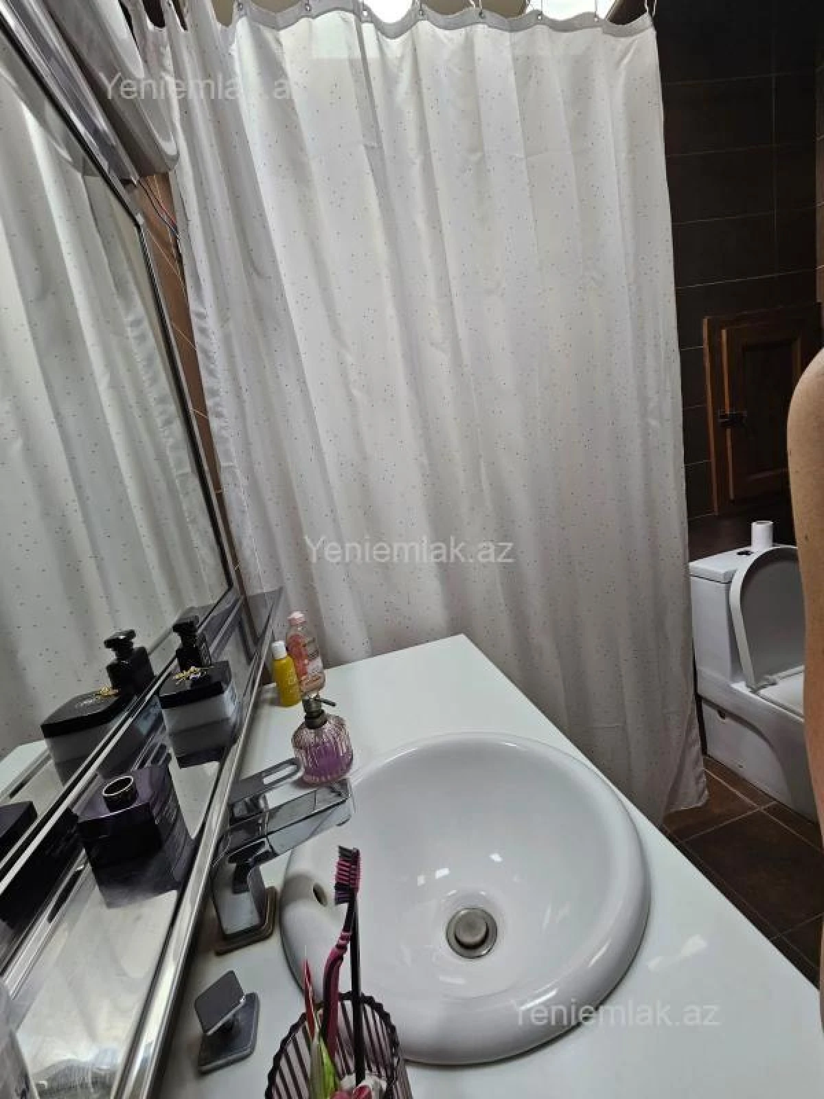 Satılır 4 otaqlı köhnə tikili 110 m²