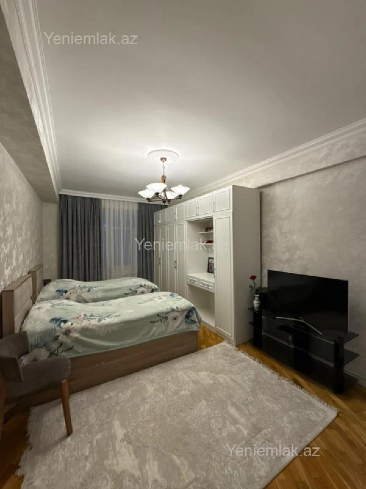 Satılır 4 otaqlı yeni tikili 135 m²