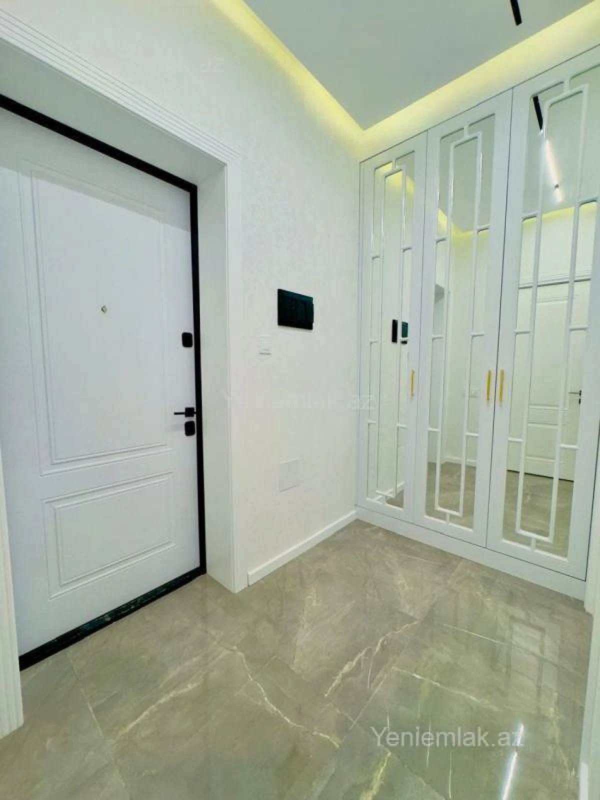 Satılır 2 otaqlı yeni tikili 60 m²