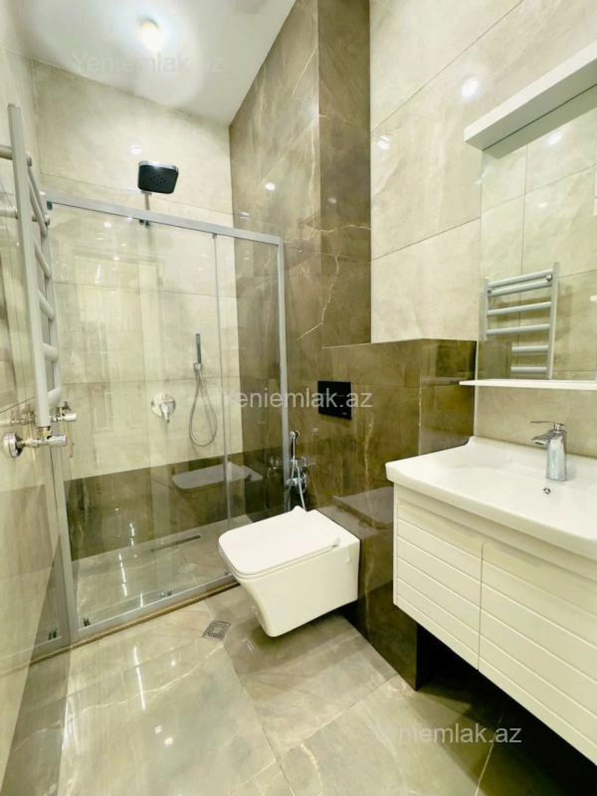 Satılır 2 otaqlı yeni tikili 60 m²