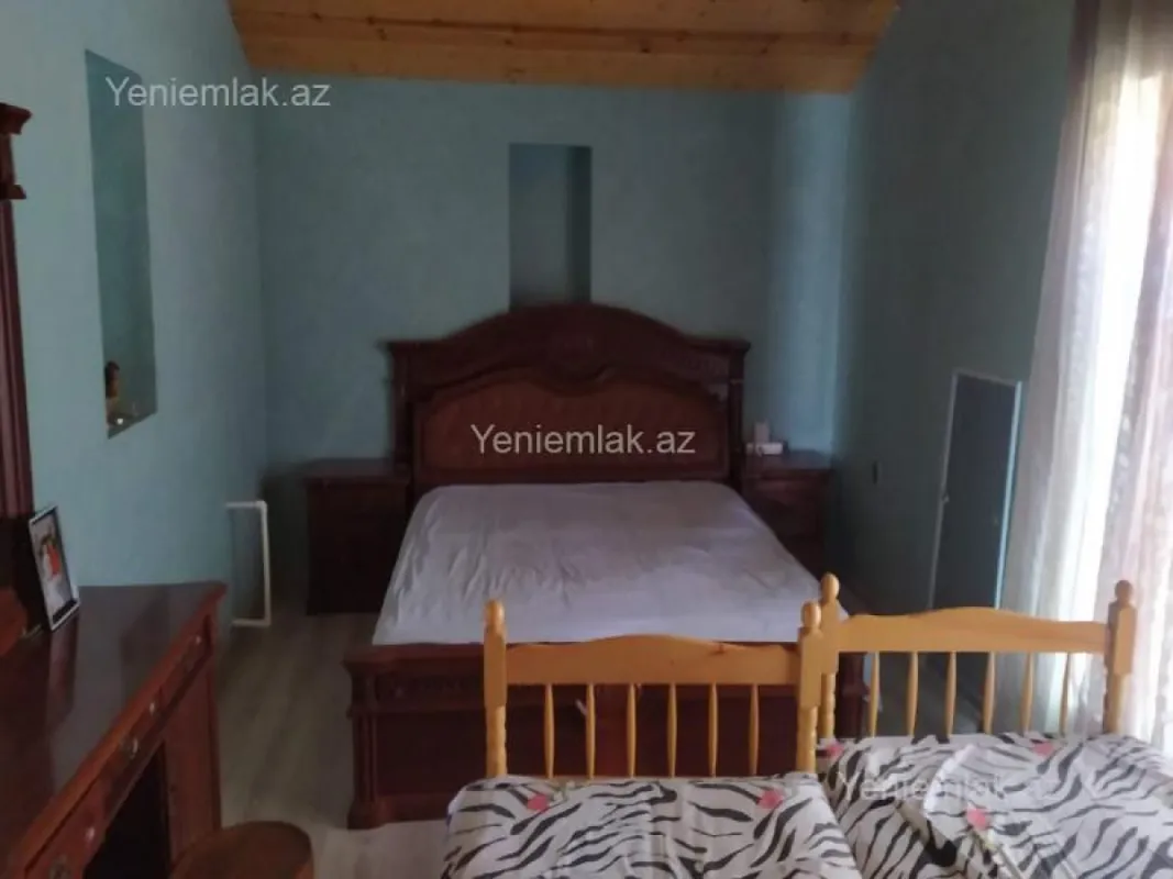 Satılır 4 otaqlı həyət evi 150 m²