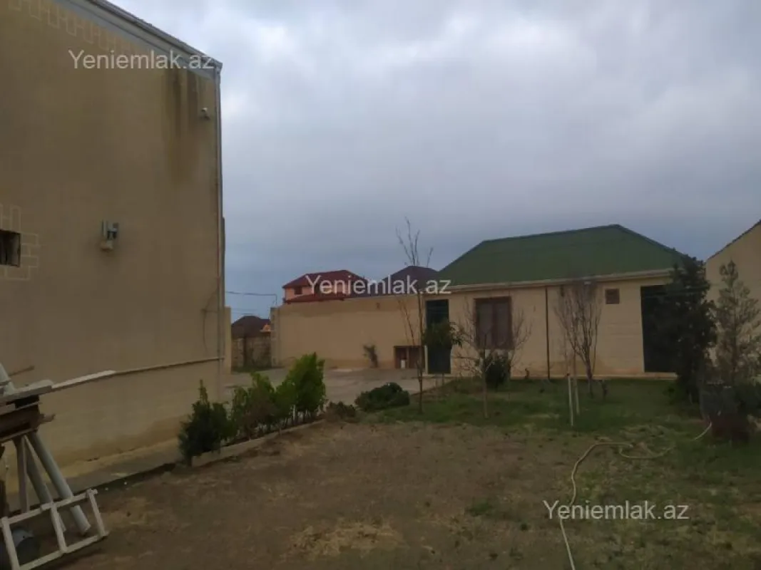 Satılır 4 otaqlı həyət evi 150 m²