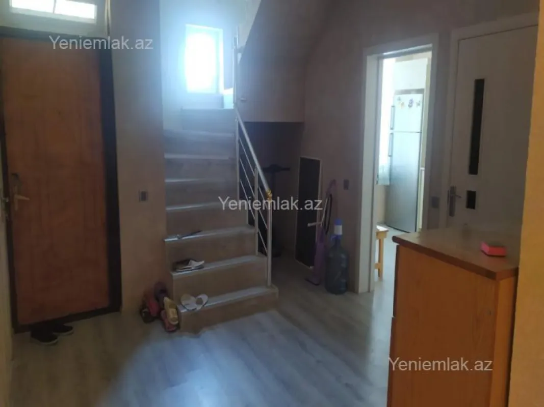 Satılır 4 otaqlı həyət evi 150 m²