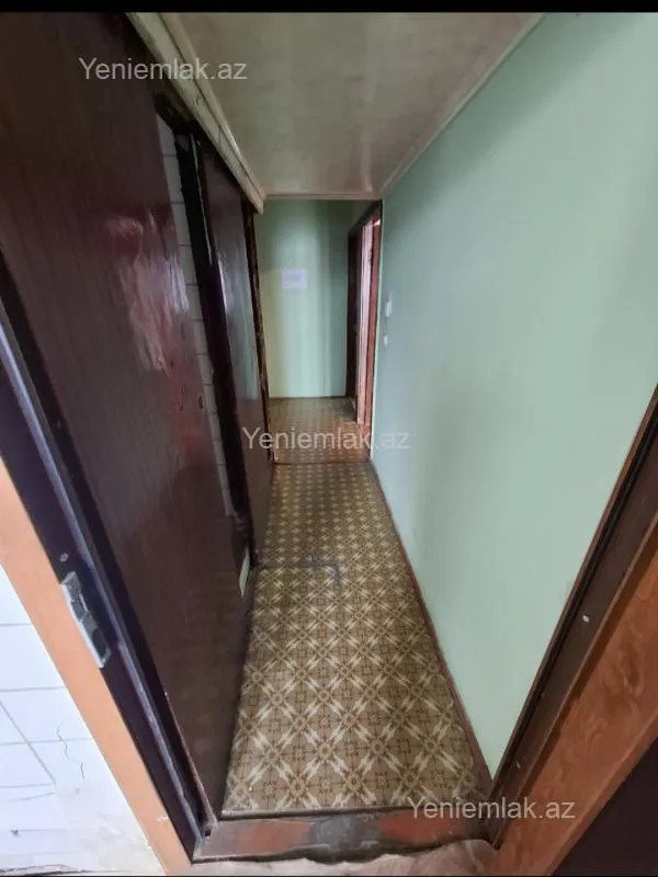 Satılır 3 otaqlı köhnə tikili 80 m²
