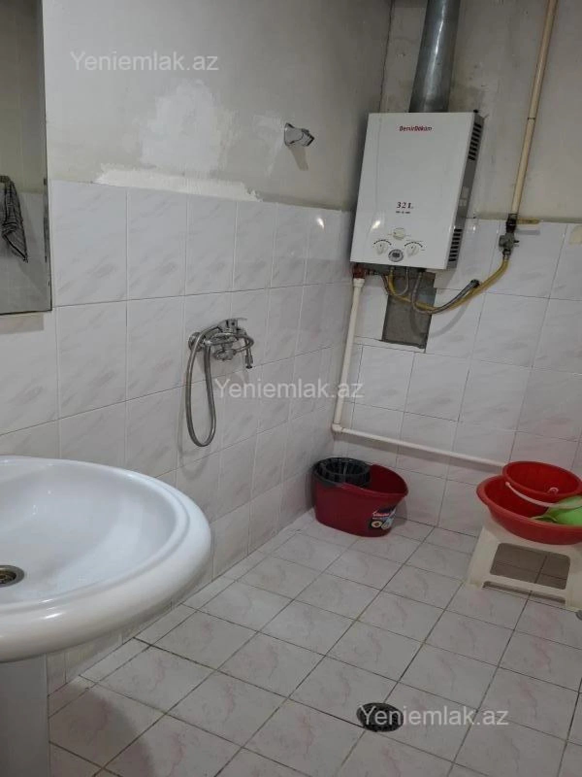 Satılır 3 otaqlı köhnə tikili 80 m²