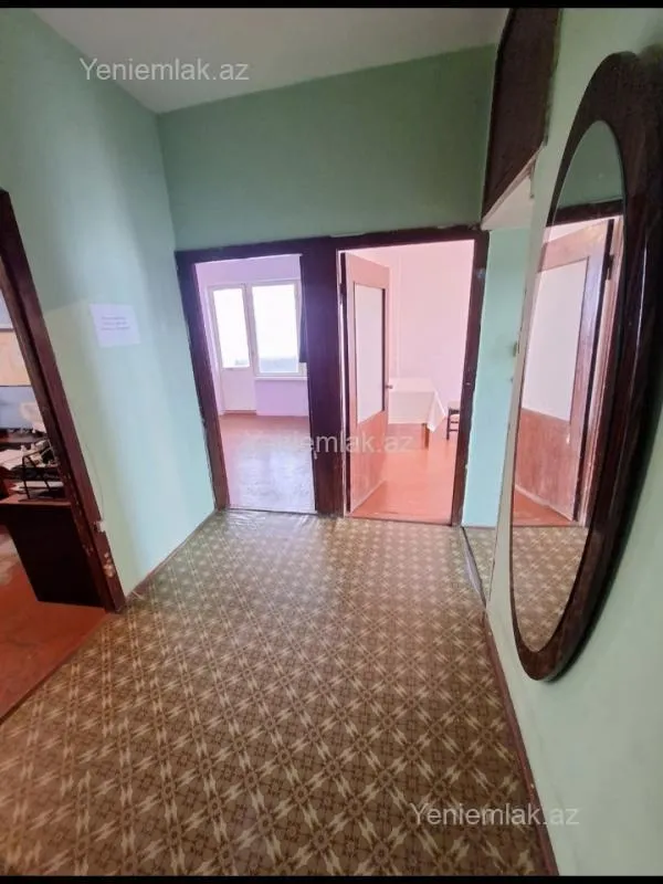 Satılır 3 otaqlı köhnə tikili 80 m²