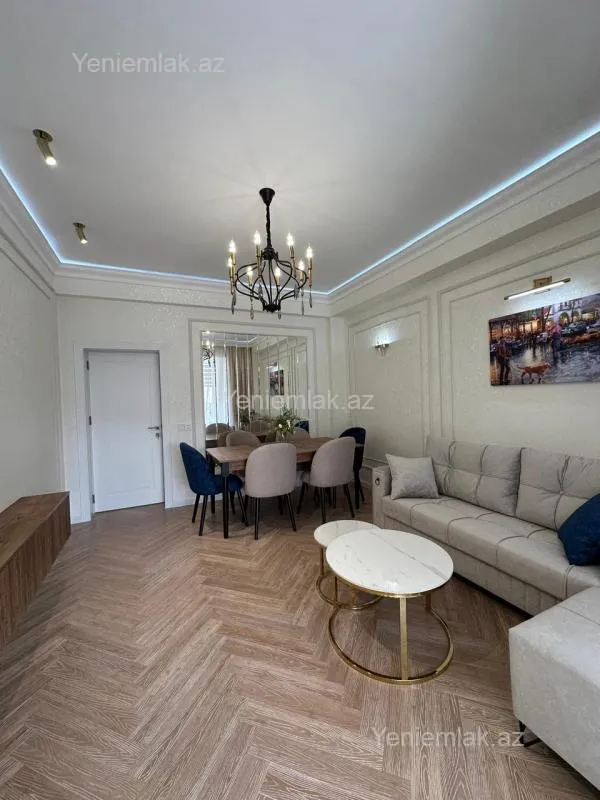 Satılır 3 otaqlı yeni tikili 85 m²