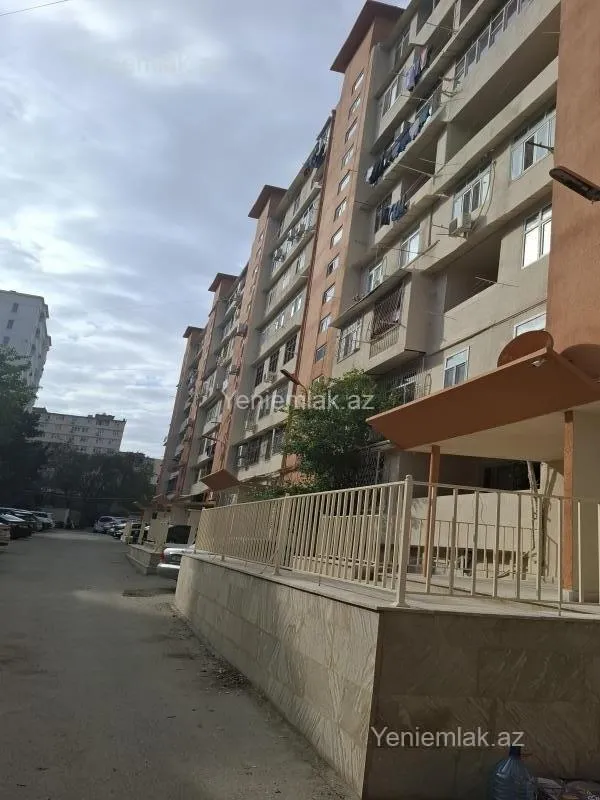 Satılır 2 otaqlı köhnə tikili 55 m²