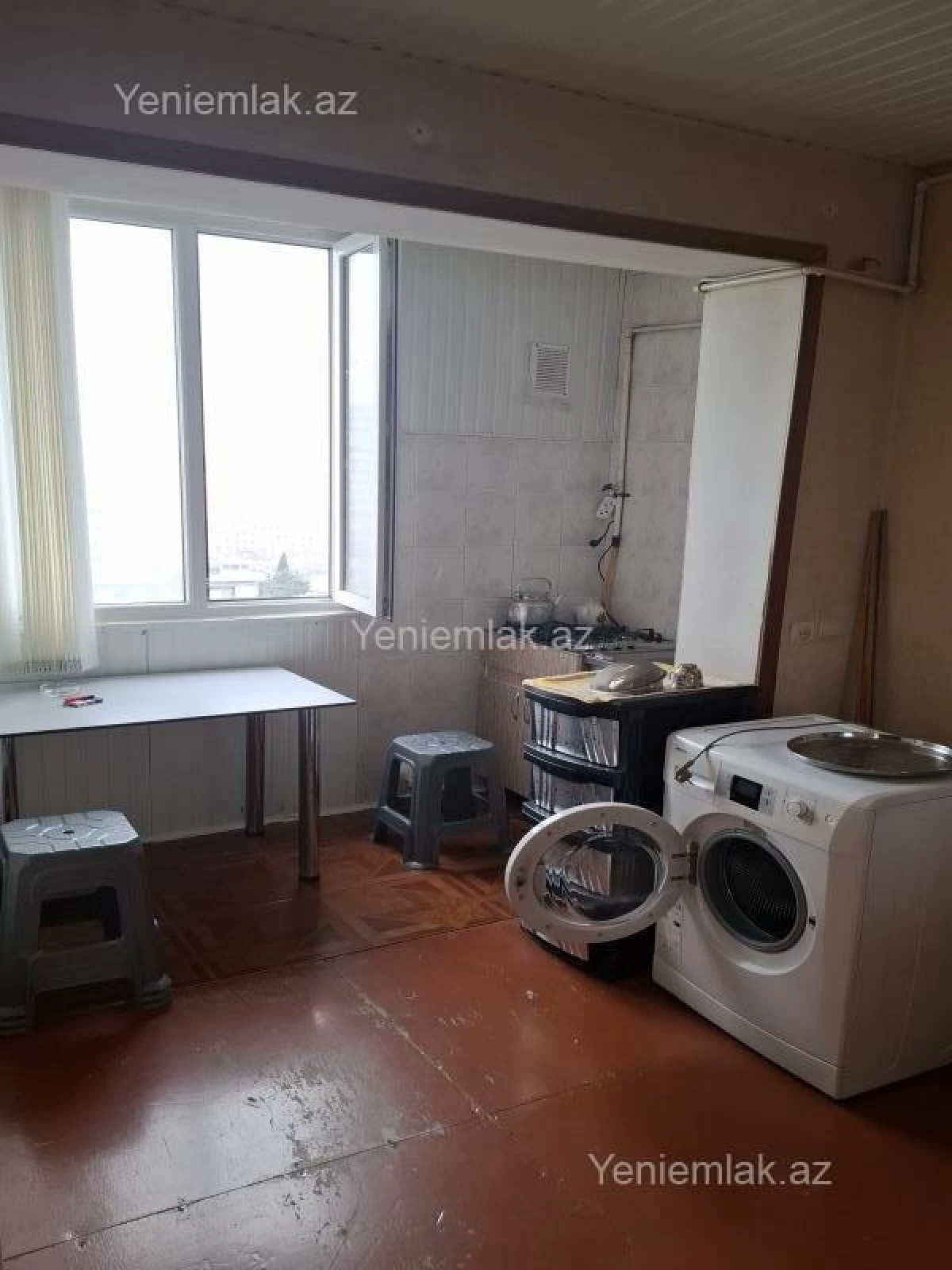 Satılır 2 otaqlı köhnə tikili 55 m²
