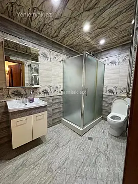 Satılır 3 otaqlı yeni tikili 130 m²