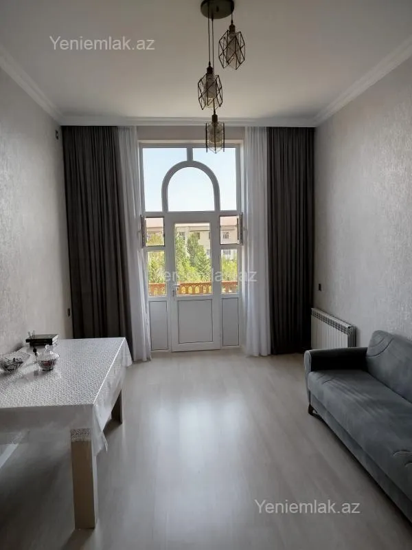 Satılır 3 otaqlı köhnə tikili 70 m²