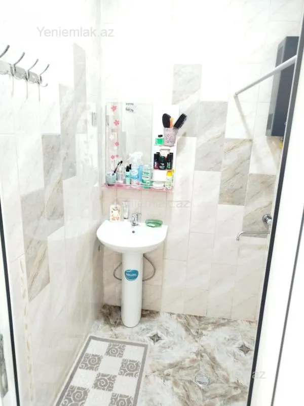 Satılır 3 otaqlı köhnə tikili 70 m²