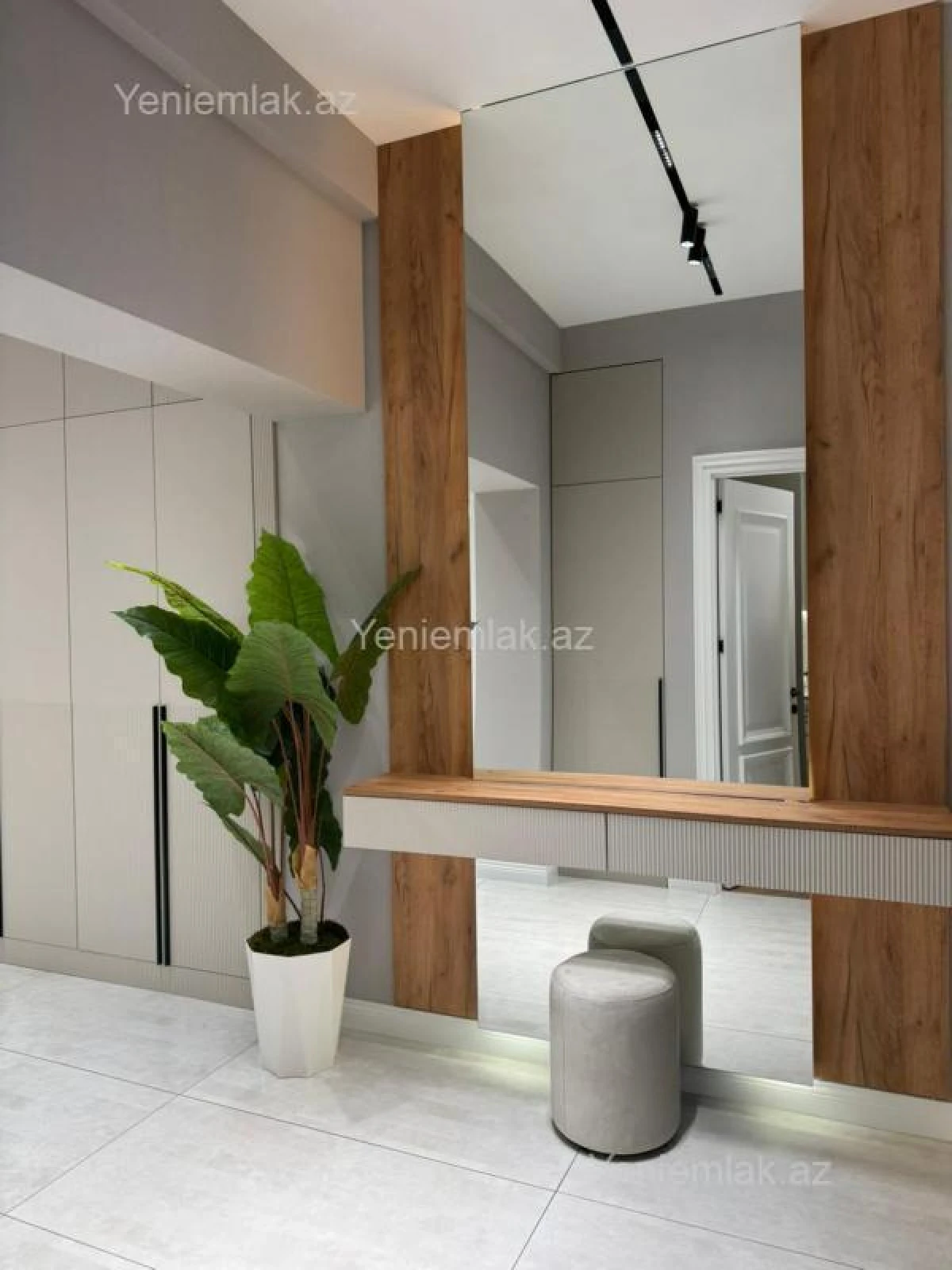 Satılır 2 otaqlı yeni tikili 68 m²