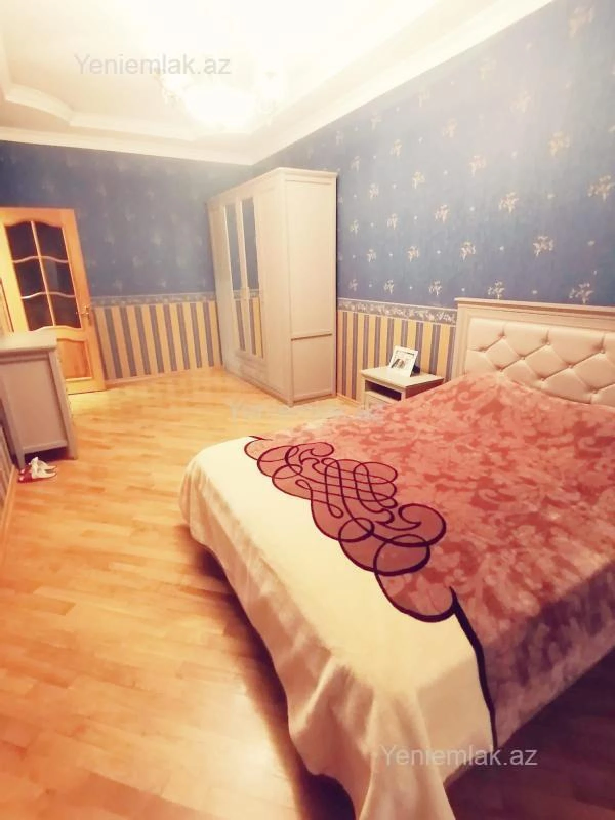 Satılır 3 otaqlı yeni tikili 140 m²