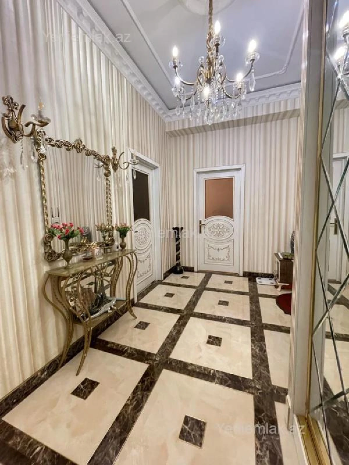 Satılır 2 otaqlı yeni tikili 110 m²