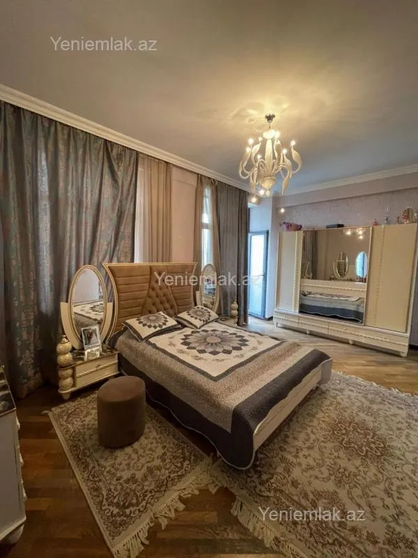Satılır 4 otaqlı yeni tikili 220 m²
