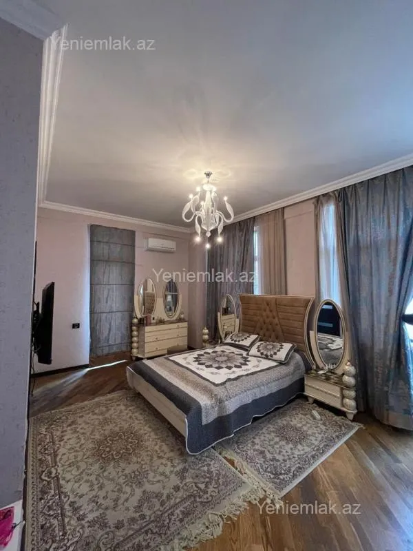 Satılır 4 otaqlı yeni tikili 220 m²