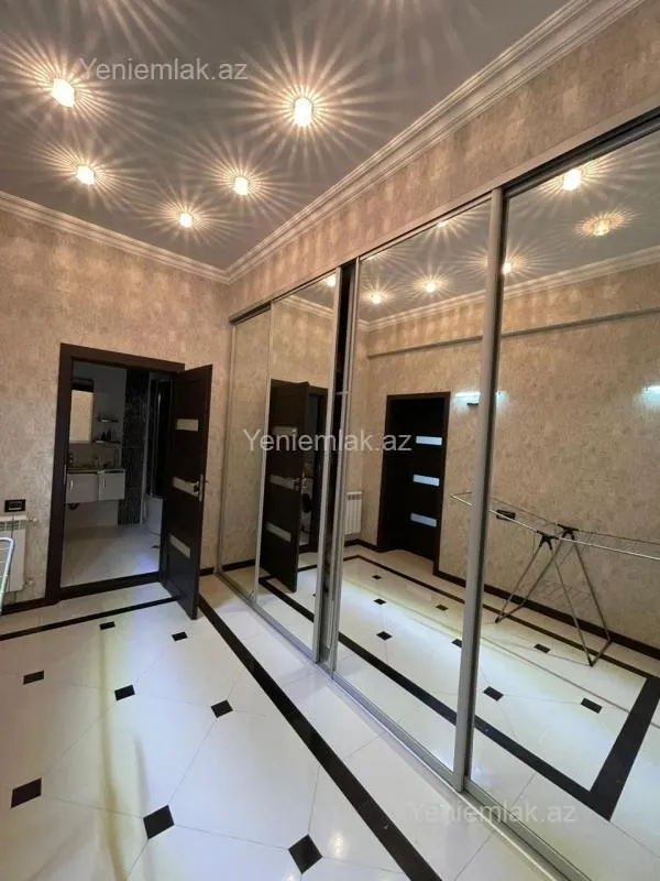 Satılır 4 otaqlı yeni tikili 220 m²
