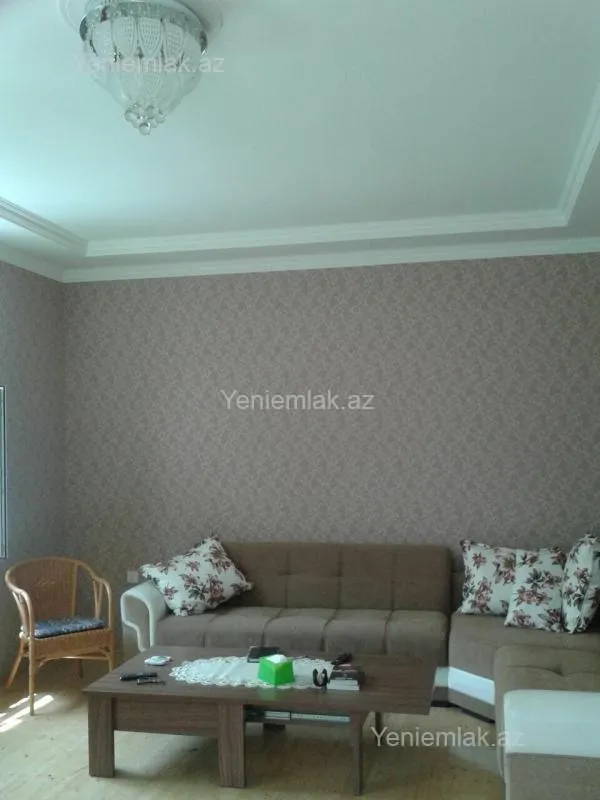 Satılır 4 otaqlı həyət evi 220 m²