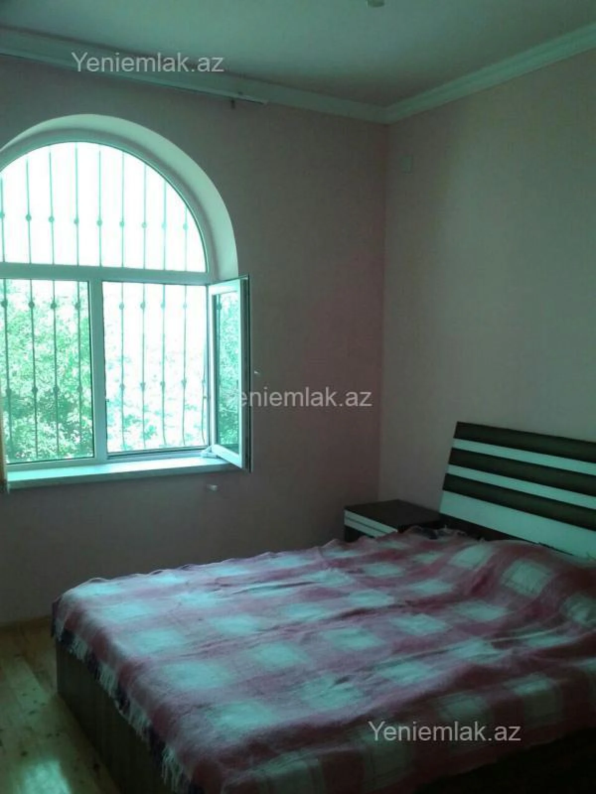 Satılır 4 otaqlı həyət evi 220 m²