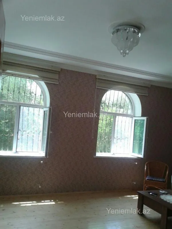 Satılır 4 otaqlı həyət evi 220 m²