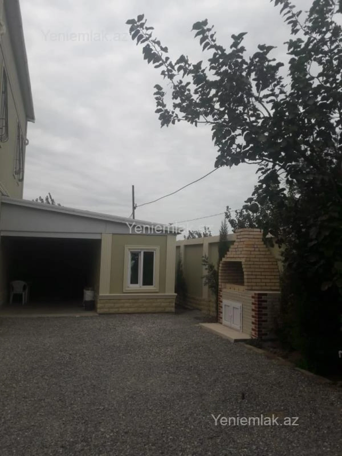 Satılır 4 otaqlı həyət evi 220 m²