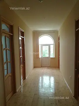 Satılır 4 otaqlı həyət evi 220 m²