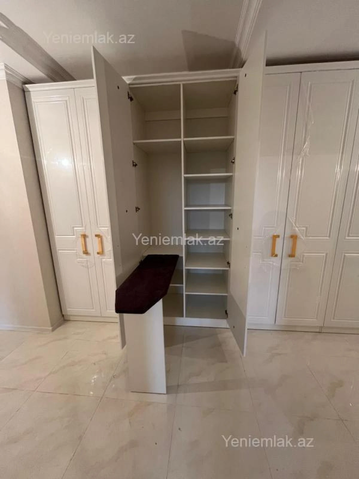 Satılır 3 otaqlı yeni tikili 134 m²